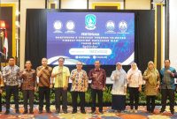 Sekretaris Daerah Provinsi Kepulauan Riau Adi Prihantara  mewakili Gubenur Kepri secara resmi  Melaunching Aplikasi Sistem Informasi dan Bank Data Kesehatan Kepri Gemilang (SIBADANG) bertempat di Ballroom Trans Convention Center Aston, Kamis, (2/11/2023). Foto: Diskominfo Kepri 