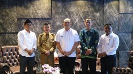 Penjabat (Pj) Wali Kota Tanjungpinang Hasan S. Sos melaksanakan kunjungan kerja menemui Bappenas, juga Kementerian Komunikasi dan Informatika (Kemenkominfo), di Jakarta, Senin (6/11/2023). Foto: Diskominfo Tanjungpinang 