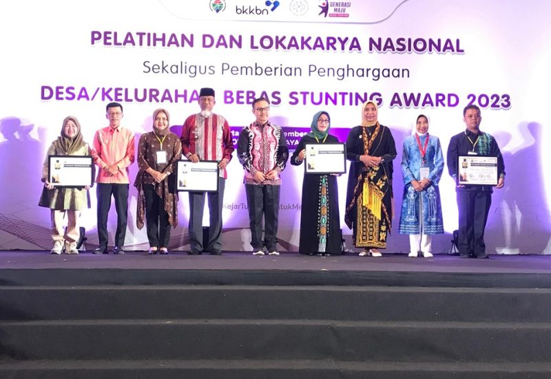 Pj Wali Kota Tanjungpinang Hasan menghadiri kegiatan pelatihan dan lokakarya Nasional, sekaligus penyerahan penghargaan desa/kelurahan bebas stunting award 2023 yang gelar oleh Asosiasi Dinas Kesehatan Seluruh Indonesia (ADINKES), di Hotel Sahid Jaya Convention & Exhibition Center, Jogjakarta, Senin (13/11/2023). Foto: Diskominfo Tanjungpinang 