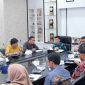 Penjabat Wali Kota Tanjungpinang Hasan, S.Sos menyampaikan pentingnya jajaran OPD di lingkungan Pemerintah Kota Tanjungpinang untuk memperhatikan aspek kesejahteraan sosial, peningkatan pelayanan umum, dan efektivitas penggunaan anggaran dalam penyusunan program dan kegiatan yang dibiayai melalui APBD. Foto: Diskominfo Tanjungpinang 