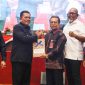 Rancangan Peraturan Daerah (Ranperda) tentang Anggaran Pendapatan dan Belanja Daerah (APBD) Provinsi Kepulauan Riau Tahun Anggaran 2024 disetujui untuk ditetapkan menjadi Peraturan Daerah (Perda) melalui persetujuan bersama antara DPRD dan Pemprov Kepri pada Rapat Paripurna yang dilaksanakan di Balairung Wan Seri Beni Dompak, Kamis (16/11). Foto:Diskominfo Kepri 