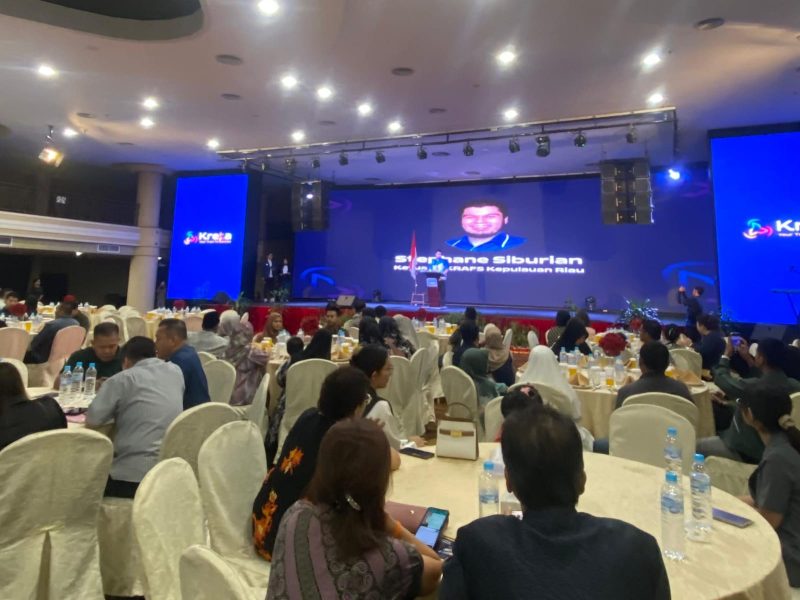 Stephane Gerald Martogi Siburian, Ketua Gekrafs Kepri yang juga Caleg DPD RI Dapil Kepulauan Riau saat memberikan sambutan peresmian Kreta. Foto: INIKEPRI.COM