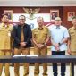 Serah Terima Lahan dari Pemerintah Kabupaten Bintan kepada Pemerintah Provinsi Kepulauan Riau untuk Kegiatan Pembangunan Bangunan Pengendali Banjir Kampung Pisang dan Kuala Lumpur Kelurahan Kijang Kota Kecamatan Bintan Timur. Foto: Diskominfo Kepri 