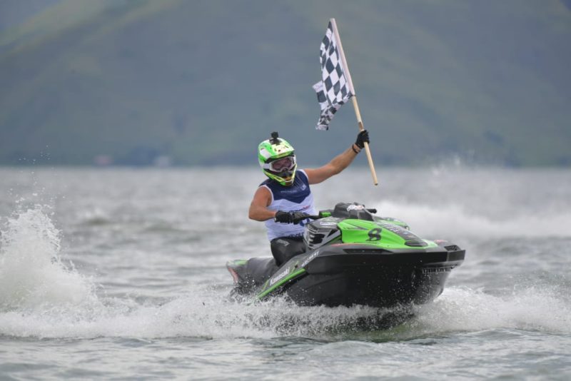 Pebalap asal Prancis Jean Bruno Pastorello memastikan dirinya sebagai juara dunia Aquabike Endurance Grand Prix Of Indonesia, Jumat (24/11/2023). Foto: InfoPublik/Amiri YAndi