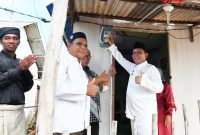 Pemerintah Provinsi Kepulauan Riau terus bersinergi bersama PLN untuk mewujudkan Program Kepri Terang, yang bertujuan untuk memberikan pelayanan listrik yang merata dan berkualitas bagi seluruh masyarakat di daerah kepulauan. Foto: Diskominfo Kepri 