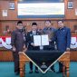 Rancangan Peraturan Daerah (Ranperda) tentang Pajak dan Retribusi Daerah disahkan menjadi Peraturan Daerah (Perda) dalam rapat paripurna yang digelar Dewan Perwakilan Rakyat Daerah (DPRD) Kota Tanjungpinang, Senin (27/11/2023). Foto: Diskominfo Tanjungpinang 