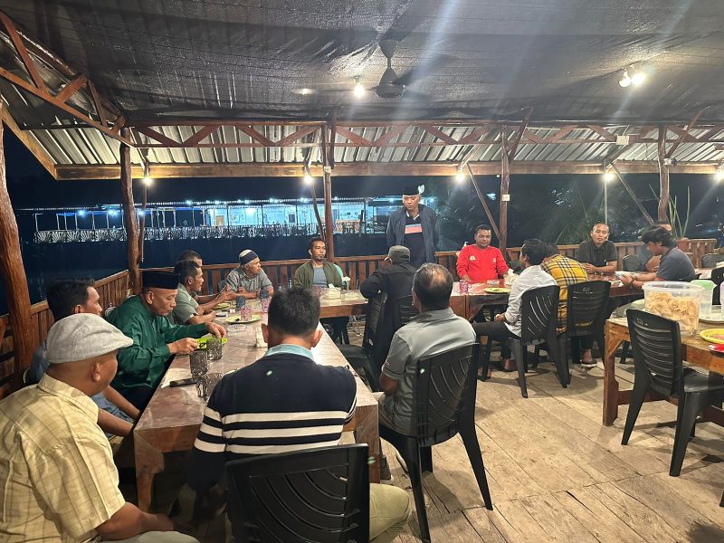 Pietra Machreza Paloh, calon anggota legislatif DPR RI dari Partai NasDem daerah pemilihan Kepulauan Riau yang juga Ketua Umum DPP GARPU (Gerakan Restorasi Pedagang dan UMKM), bersilaturahmi dengan tokoh masyarakat Kelurahan Patam Lestari, Kecamatan Sekupang, Kota Batam. Foto: INIKEPRI.COM