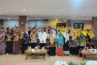 Pemerintah Kota (Pemko) Tanjungpinang memberikan sosialisasi kepada anggota Majelis Taklim terkait perannya dalam penurunan angka stunting di Tanjungpinang. Kegiatan dilaksanakan selama dua hari 30 November hingga 1 Desember 2023 di Hotel Bintan Plaza Tanjungpinang, Kamis (30/11/2023). Foto: Diskominfo Tanjungpinang 