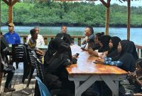 Melanjutkan agenda silaturahminya, pada Jumat (30/11/2023), Pietra Machreza Paloh, Ketua Umum DPP GARPU (Gerakan Restorasi Pedagang dan UMKM) Partai NasDem menyambangi pemuka masyarakat di Kelurahan Sijantung, Kecamatan Galang, Kota Batam, Kepulauan Riau. Foto: INIKEPRI.COM
