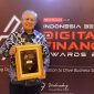 Berkat keberhasilan transformasi digital yang dilakukan, terutama dalam memberikan kemudahan dalam fitur-fitur layanan perbankan, bank bjb meraih penghargaan Best Digital Finance for E-Banking Transactions in Real Time, (Category: KBMI 2) dalam ajang Indonesia Best Digital Finance Awards 2023: Defining Digital Market Segmentation to Drive Business Sustainability, yang diselenggarakan oleh Majalah Warta Ekonomi, Rabu (29/11). Foto: bank bjb untuk INIKEPRI.COM