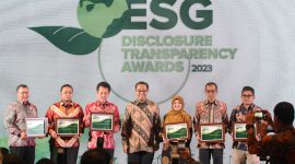 bank bjb meraih prestasi dengan mendapatkan Rating tinggi dengan predikat Leadership AA pada ajang ESG Disclosure Transparancy Awards 2023. Foto: bank bjb untuk INIKEPRI.COM
