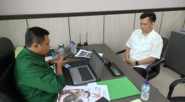Tim Pengamanan Sumber Daya Organisasi (Tim PAM SDO)/Satgas 53 Kejaksaan Agung (Kejagung) mengamankan seorang berinisial IY yang mengaku sebagai jaksa. Foto: Puspenkum