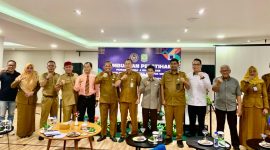 Dinas Kebudayaan dan Pariwisata (Disbudpar) Kota Tanjungpinang menggelar pelatihan Pemandu Wisata Budaya dan Pengelolaan Usaha Homestay/Penginapan, di Hotel Nite and Day, Jalan Bintan, Senin (4/12/2023). Foto: Diskominfo Tanjungpinang 
