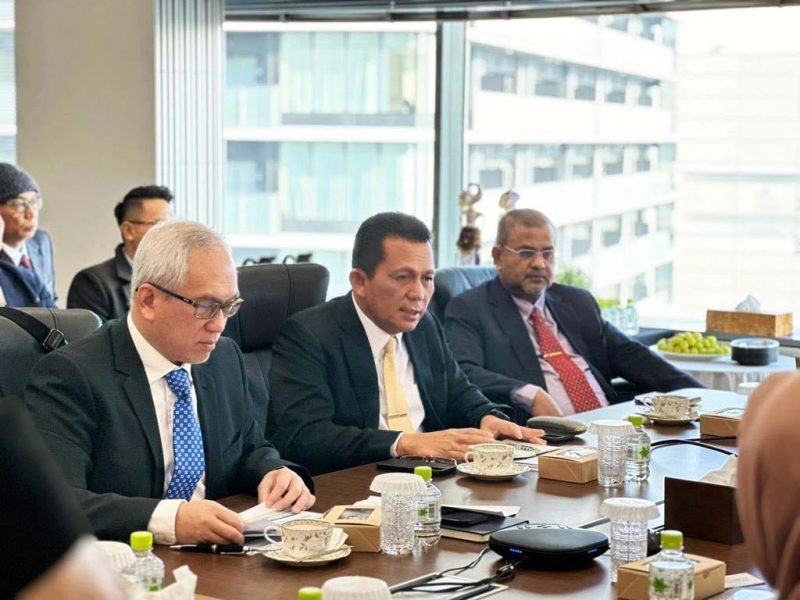 Gubernur Kepulauan Riau Ansar Ahmad bersama Deputi Bidang Koordinasi Pengembangan Wilayah dan Tata Ruang Kementerian Koordinator Bidang Perekonomian (Kemenko Perekonomian), Wahyu Utomo, melakukan kunjungan kerja (kunker) ke Jepang, Senin (4/12/2023). Rombongan akan melakukan kunker selama 6 hari hingga Sabtu (9/13). Foto: Diskominfo Kepri
