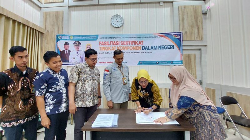 Pemerintah Kota (Pemko) Tanjungpinang melalui Dinas Perdagangan dan Perindustrian (Disdagin) fasilitasi sertifikasi Tingkat Komponen Dalam Negeri (TKDN) bagi 55 Industri Kecil Menengah (IKM) di daerah setempat. Foto: Diskominfo Tanjungpinang