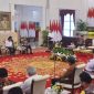 Presiden Jokowi memimpin Sidang Kabinet Paripurna,  di Istana Negara, Jakarta pada Senin (11/12/2023). Foto: BPMI Setpres 