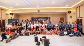 Dinas Kebudayaan dan Pariwisata (Disbudpar) Kota Tanjungpinang memberikan inspirasi kepada 80 siswa SMP dalam mengenali dan memperkaya warisan budaya melalui pelatihan Musik Tradisi Melayu Kepulauan Riau (Kepri), di aula SMAN 4 Tanjungpinang, Kamis (14/12/2023). Foto: Diskominfo Tanjungpinang 