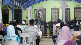 Wakil Wali Kota Batam Amsakar Achmad saat hadir di silaturahmi dengan masyarakat Kampung Tua Nongsa Pantai. Foto: INIKEPRI.COM