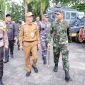 Penjabat (Pj) Wali Kota Tanjungpinang, Hasan,S.Sos bersama Kapolresta Tanjungpinang Kombes Pol Haribertus Ompusunggu menjadi pimpinan apel gelar pasukan Operasi Lilin Seligi di Lapangan Pamedan Ahmad Yani Tanjungpinang, Kamis (21/12/2023). Foto: Diskominfo Tanjungpinang 