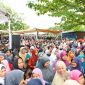 Dalam rangka menjaga daya beli masyarakat menjelang Natal 2023 dan Tahun Baru 2024, , Pemerintah Provinsi Kepulauan Riau melalui Dinas Perindustrian dan Perdagangan menggelar Pasar Murah Bersubsidi di dua lokasi di Kota Tanjungpinang, yaitu Lapangan Parkir Villa Pinlang Mas Kecamatan Tanjungpinang Timur dan Lapangan Futsal Rimba Jaya Kecamatan Tanjungpinang Barat, pada Jumat (22/12/2023). Foto: Diskominfo Kepri 