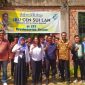 anggota DPR RI dari Partai Golkar Dapil Kepulauan Riau Cen Sui Lan melakukan penyerahan serupa di Batam, Kamis (21/12/2023), dia menyerahkan bantuan sanitasi MCK ke STT Presbyterian Batam di Kabil, Kecamatan Nongsa. Foto: Istimewa 