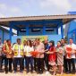Anggota Komisi V DPR RI Fraksi Golkar Dapil Kepri, Cen Sui Lan meresmikan sekaligus menyerahkan bantuan hibah pembangunan sarana dan prasarana sanitasi Lembaga Pendidikan Keagamaan (LPK) berupa MCK di Sekolah Swasta Vidya Sasana Karimun, Selasa (19/12/2023). Foto: Istimewa 