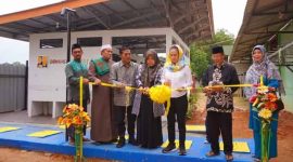 Setelah sebelumnya di tahun 2021 membantu untuk santriwan, kini anggota Komisi V DPR RI Fraksi Golkar Dapil Kepri, Cen Sui Lan di tahun 2023 ini kembali membantu pembangunan MCK untuk santriwati (santri perempuan) Pondok Pesantren Darul Falah Kota Batam. Foto: Istimewa