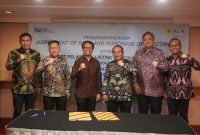 PT PLN Batam secara resmi menjalin kerja sama dengan PT Teknologi Data Infrastruktur (NeutraDC Batam) terkait kolaborasi dalam pemanfaatan pasokan energi listrik dengan kapasitas sebesar 90.000.000 Volt Ampere (VA) untuk _hyperscale data center_ (HDC) Batam. Kerja sama ditandai dengan penandatanganan Perjanjian Jual Beli Tenaga Listrik ( PJBTL) antara kedua belah pihak yang dilakukan di Hotel Ambhara, Jakarta. Foto: INIKEPRI.COM