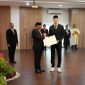 Pemain bernama lengkap Jay Noah Idzes telah resmi menjadi Warga Negara Indonesia (WNI). Hal itu setelah dirinya selesai melakukan pengambilan sumpah dan janji setia pewarganegaraan Republik Indonesia di Kanwil Kemenkumham DKI Jakarta, Kamis (28/12)/2023). Foto: Media PSSI