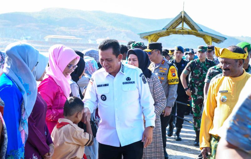 Gubernur Kepulauan Riau (Kepri) H Ansar Ahmad bersama Forum Koordinasi Pimpinan Daerah (Forkopimda) Kepri melakukan kunjungan kerja ke Kecamatan Tambelan, Kabupaten Bintan, Kamis (25/1/2024). Foto: Diskominfo Kepri