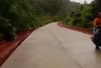 Berkat perjuangan Cen Sui Lan Anggota Komisi V DPR RI Fraksi Golkar Dapil Kepri, jalan Simpang Kuit menuju Sekanah Kabupaten Lingga menjadi mulus. Foto:  CSL