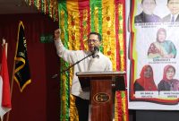 Wakil Wali Kota Batam Amsakar Achmad saat hadir di Milad ke-8 Gandoriah DPD PKDP Kota Batam. Foto: INIKEPRI.COM