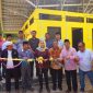 Anggota komisi V DPR RI Cen Sui Lan meresmikan MCK di Lembaga Pendidikan Keagamaan Pondok Pesantren Ar-raudhah Karimun, Sabtu (6/1/2024). Foto: Istimewa