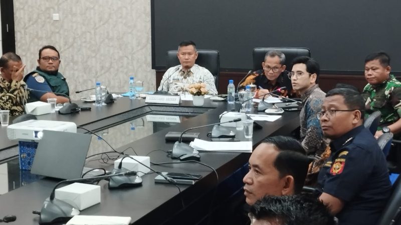 rapat kooordinasi Tim Pengendalian Inflasi Daerah (TPID) Kota Tanjungpinang, Kamis (11/1) di Ruang Rapat Engku Putri Raja Hamidah, Kantor Wali Kota Tanjungpinang. Foto: Diskominfo Tanjungpinang