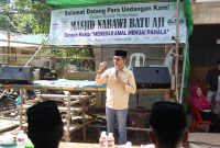 Masjid Nabawi yang berlokasi di Perumahan Rawa Indah Permai RT/RW 26/11 Batuaji diresmikan oleh Wakil Wali Kota Batam Amsakar Achmad, pada Minggu (14/1/2024). Foto: INIKEPRI.COM