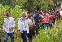 Anggota Komisi V DPR RI Fraksi Golkar Dapil Kepri Cen Sui Lan mengalokasikan lagi dana aspirasinya sebesar Rp400 juta, untuk kegiatan Program Air Minum Berbasis Masyarakat (Pamsimas) di Desa Telaga Tujuh, Durai, Kabupaten Karimun pada tahun anggaran 2024. Foto: Istimewa