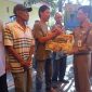 Para kelompok nelayan Tanjungpinang menerima bantuan alat tangkap perikanan dari Pemerintah Provinsi Kepri di Kantor Lurah Tanjung Unggat, Senin (22/1/2024). Foto: Diskominfo Tanjungpinang