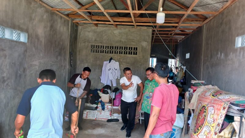 Dinas Pemberdayaan Perempuan Perlindungan Anak dan Pemberdayaan Masyarakat (DP3APM) Kota Tanjungpinang berikan pendampingan asuh terhadap anak yang rentan drop out dari sekolah di Kampung Bugis. Foto: Diskominfo Tanjungpinang