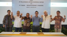 PT PLN Batam bersama PT Taman Resor Internet (Tamarin) menandatangani Perjanjian Jual Beli Tenaga Listrik (PJBTL) antara Pemegang Izin Usaha Penyediaan Tenaga Listrik yang Memiliki Wilayah Usaha di Nongsa Point Marina, Batam pada Senin, 22 Januari 2024. Foto: PLN Batam untuk INIKEPRI.COM