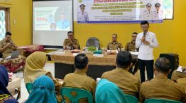 Penjabat (Pj) Wali Kota Tanjungpinang, Hasan,S.Sos membuka musyawarah perencanaan pembangunan (Musrenbang) sekaligus rembug stunting di Kelurahan Tanjung Ayun Sakti, Kecamatan Bukit  Bestari. Foto: Diskominfo Tanjungpinang