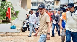 Penjabat (Pj.) Wali Kota Tanjungpinang, Hasan melanjutkan agenda kerjanya dengan meninjau pembangunan Pasar Kota Lama Tanjungpinang, Minggu (14/1/2024). Foto: Diskominfo Tanjungpinang