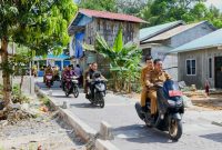 Di awal tahun 2024, Gubernur Kepulauan Riau H. Ansar Ahmad didampingi PJ Walikota Tanjungpinang Hasan melakukan kunjungan ke Pulau Penyengat, Selasa (2/1/2024) untuk meninjau kemajuan proyek revitalisasi yang telah berjalan selama tahun 2023. Kunjungan ini sekaligus menandai komitmen kuat Gubernur Ansar dalam melanjutkan proyek revitalisasi di Pulau Penyengat pada tahun 2024. Foto: Diskominfo Kepri