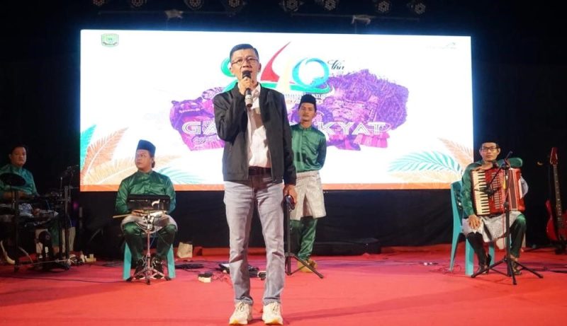 Masyarakat Tanjungpinang disuguhkan pertunjukan seni dan kebudayaan yang memukau dalam Gawai Rakyat 2024, yang diselenggarakan Dinas Kebudayaan dan Pariwisata Kota Tanjungpinang. Acara berlangsung di laman Tugu Sirih Tepi Laut Tanjungpinang, Kepulauan Riau (Kepri), Sabtu (13/1/2024) malam. Foto: Diskominfo Tanjungpinang