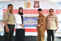 Dalam upaya meningkatkan kesadaran bencana di kalangan pelajar, Taruna Siaga Bencana (TAGANA) Provinsi Kepulauan Riau melakukan kunjungan dan sosialisasi ke SMK Negeri 1 Bintan Utara, Selasa (6/2/2024). Foto: Diskominfo Kepri