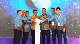 Gubernur Kepri Ansar Ahmad menghadiri Pembukaan Rapat Kerja Nasional (Rakernas) Perhimpunan Hotel Restoran Indonesia (PHRI) Ke-IV Tahun 2024, bertempat di Ballroom Swiis- Bell Hotel  Harbour Bay, Kota Batam Provinsi Kepulauan Riau, Kamis (22/2). Foto: Diskominfo Kepri