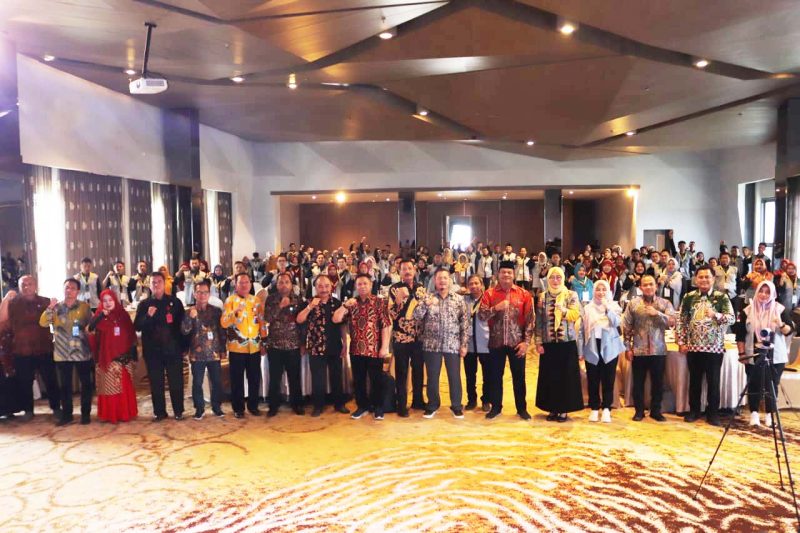 Gubernur Kepri Ansar Ahmad hadir pada kegiatan Workshop Peningkatan Kompetensi Pendidik dan Tenaga Kependidikan (PTK) Se - Provinsi Kepri Tahun 2024,  bertempat di Ballroom Hotel Ibis Styles Kota Batam, Kamis (1/2/2024). Foto: Diskominfo Kepri