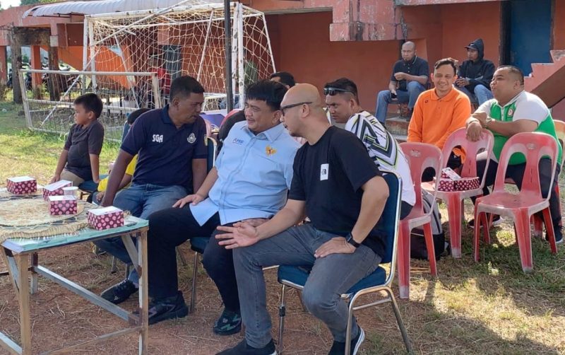 Dinas Pemuda dan Olahraga (Dispora) Kota Tanjungpinang turut memberikan dukungan kepada Asosiasi Kota (Askot) Persatuan Sepakbola Seluruh Indonesia  (PSSI) Tanjungpinang dalam acara turnamen usia 17 tahun. Foto: Diskominfo Tanjungpinang