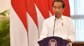 Presiden Joko Widodo (Jokowi) memimpin sidang kabinet paripurna (SKP) yang membahas persiapan Ramadan dan Idulfitri 1445 Hijriah, di Istana Negara, Jakarta, Senin (26/2/2024). Foto:BPMI Setpres.

