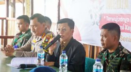 Diskominfo Kepri dalam upaya membangun kondusifitas untuk penyelenggaraan Pemilu 2024, menggelar dialog antara humas pemerintah dan media massa di rumah makan Sarbana Kampung Bulang, Tanjungpinang, Senin (12/2/2024). Foto: Diskominfo Kepri 