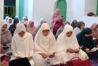 Tim Penggerak PKK Provinsi Kepri dan Kota Tanjungpinang berkolaborasi memperingati malam Nisfu Sya'ban di Masjid Sultan Riau Penyengat, Sabtu (24/2/2024) malam. Foto: Diskominfo Tanjungpinang